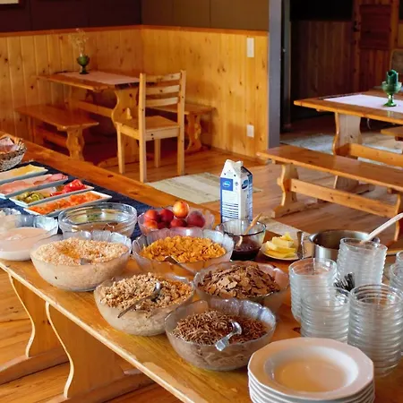 Surkeenjaervi Countryside Couette-café *